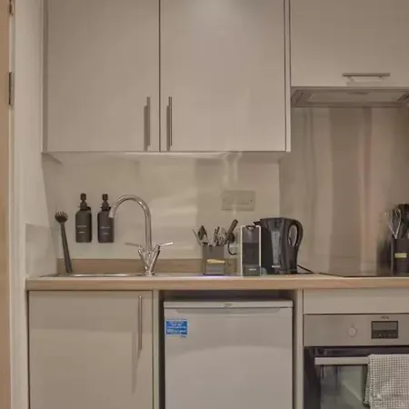Redcross Flat 312 Бристоль