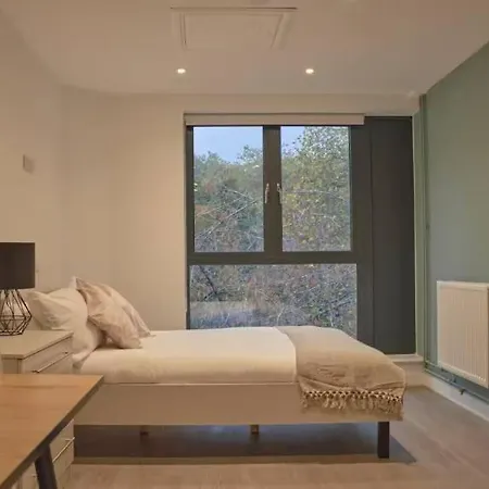 Апартаменти Redcross Flat 312